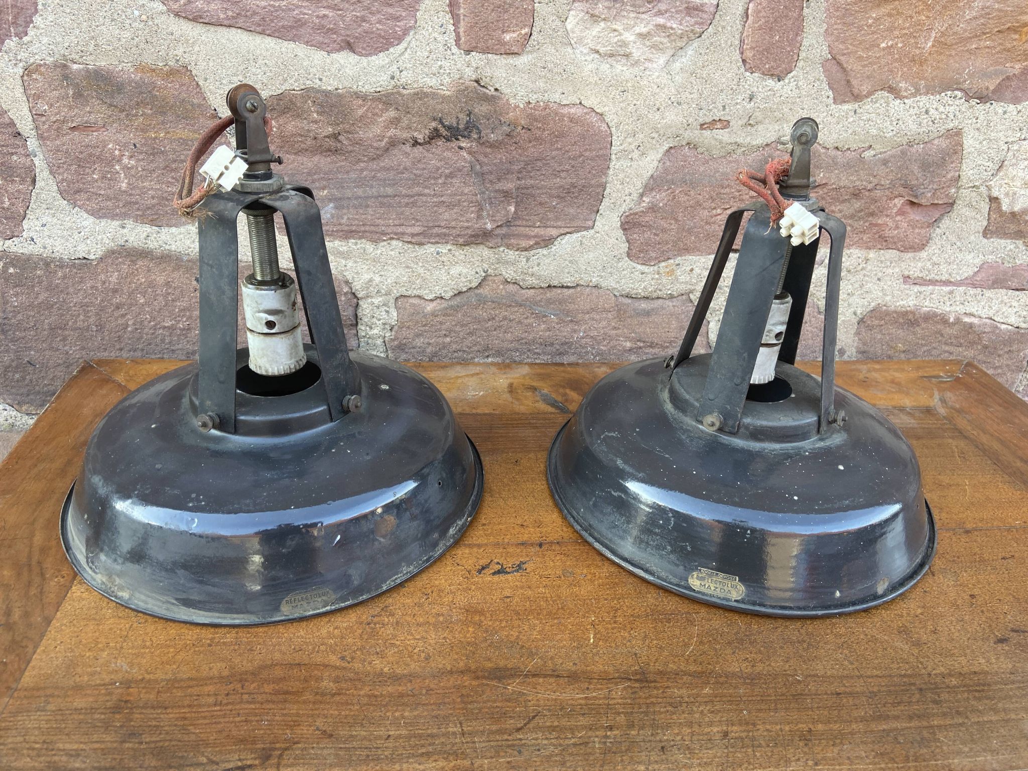 Paire de lampes suspension industriel émaillé mazda reflecto lux