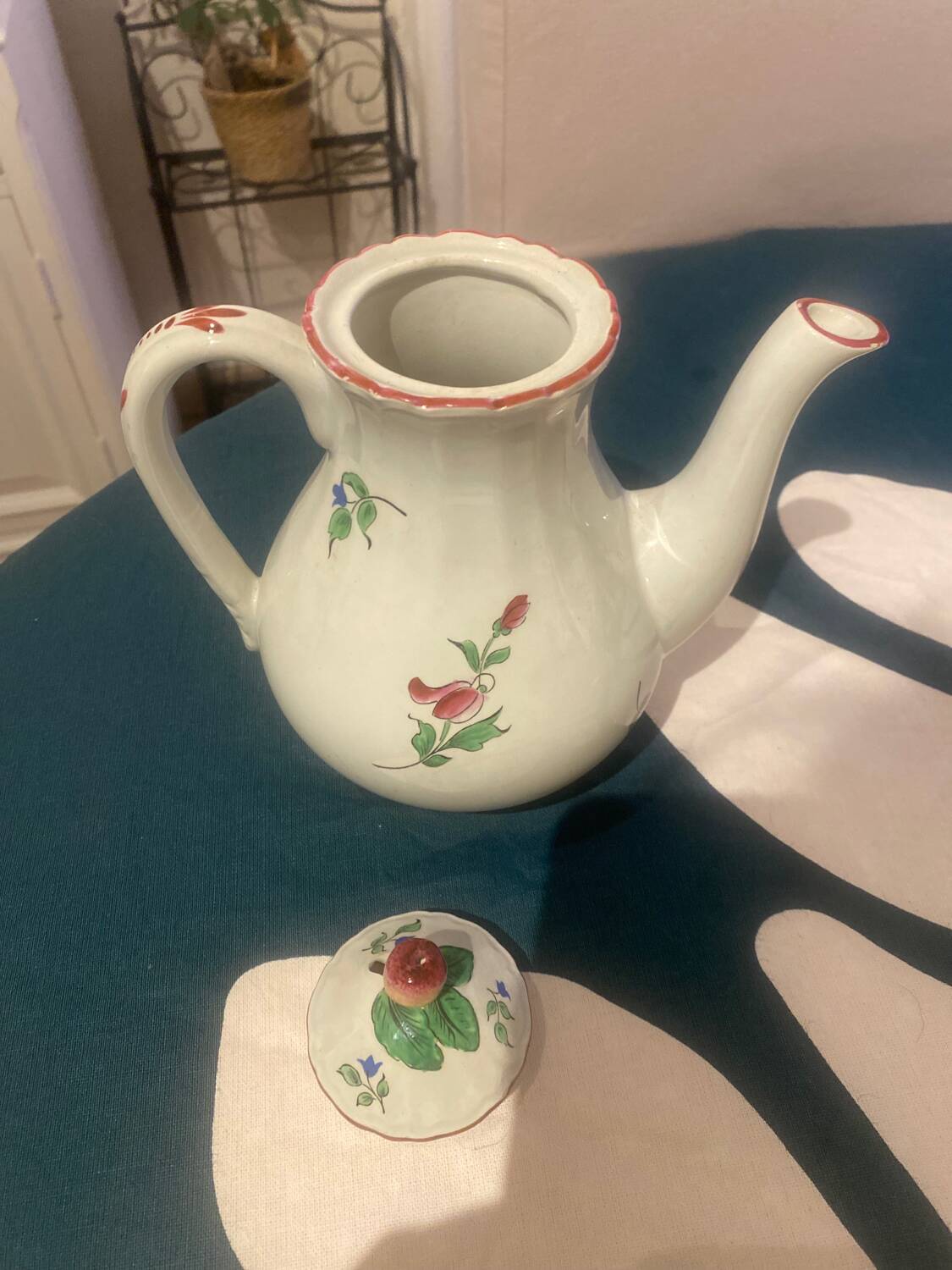 K & G Lunéville Antique teapot in Strasbourg faience 19th century