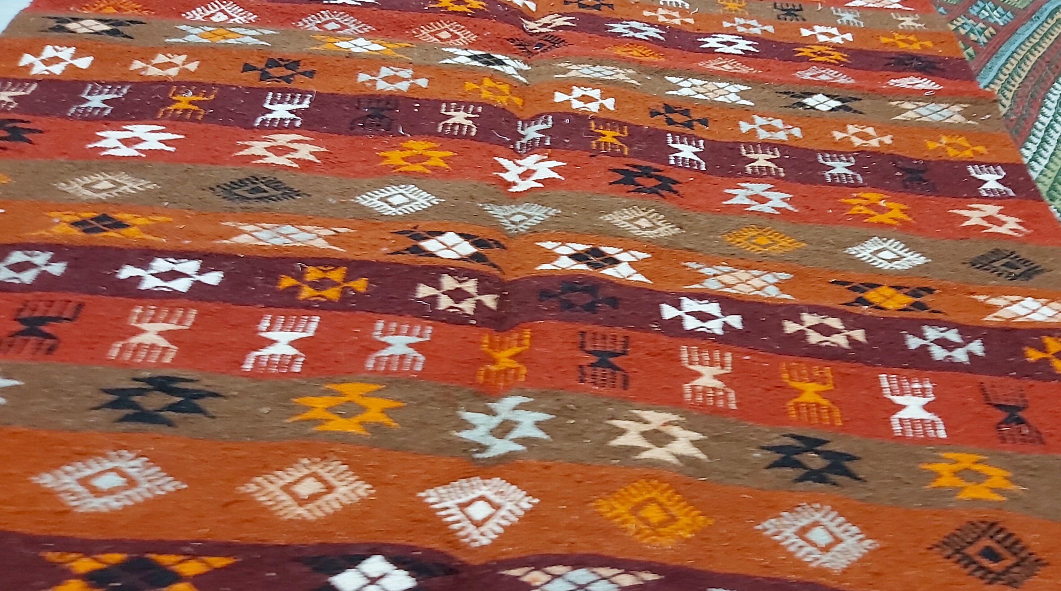 Traditional handmade Berber carpet 127x185cm