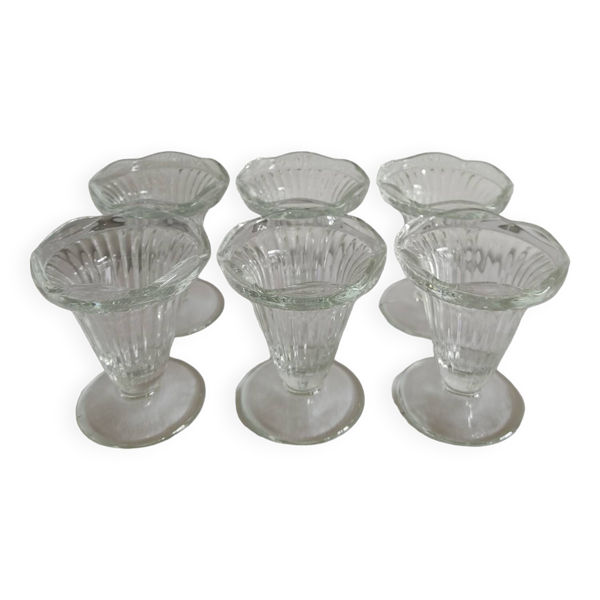 6 anciennes coupes à glace