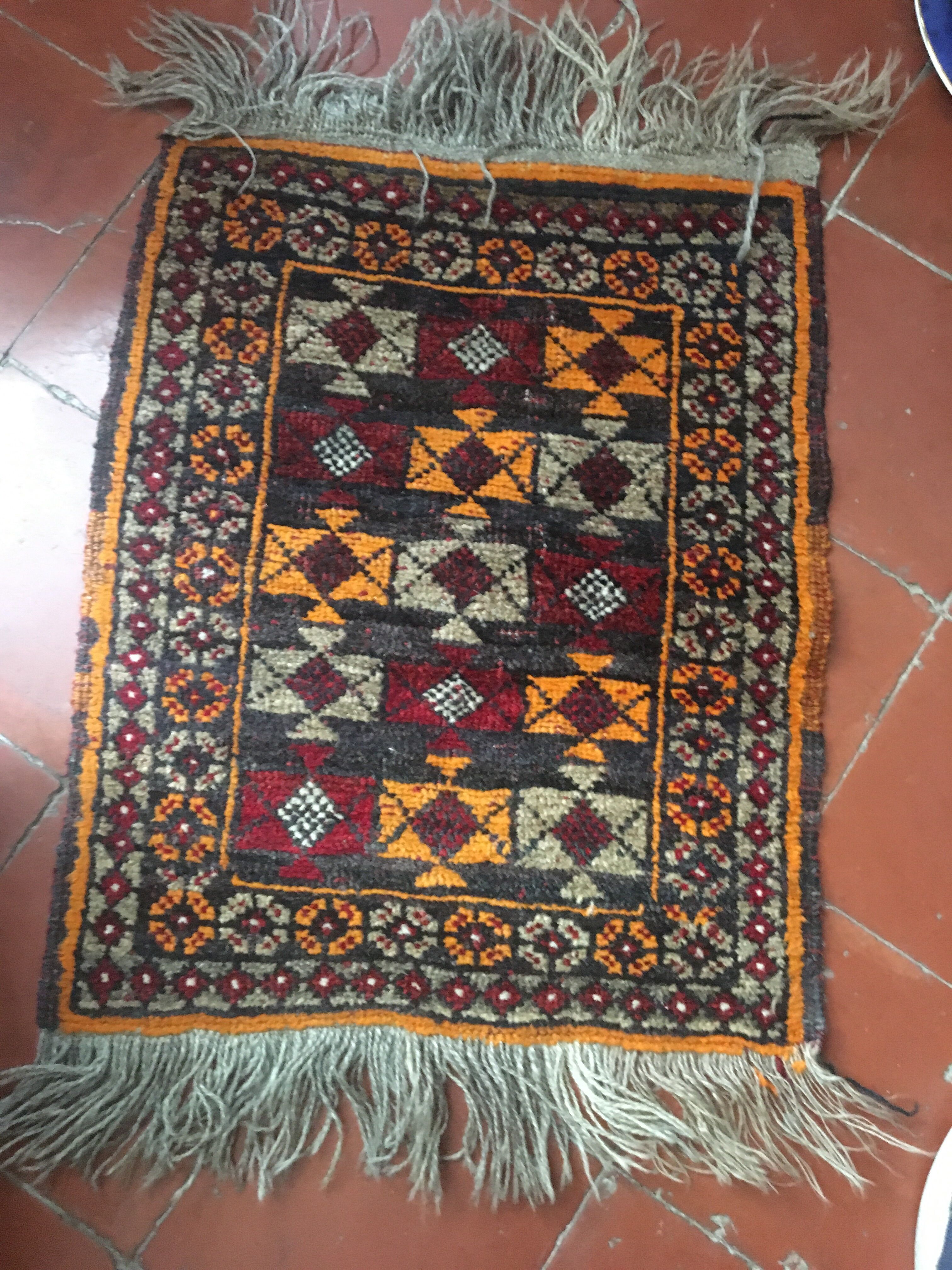 Handmade wool carpet 47x78cm