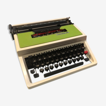 Underwood 315 olive green portable mechanical typewriter - 70s