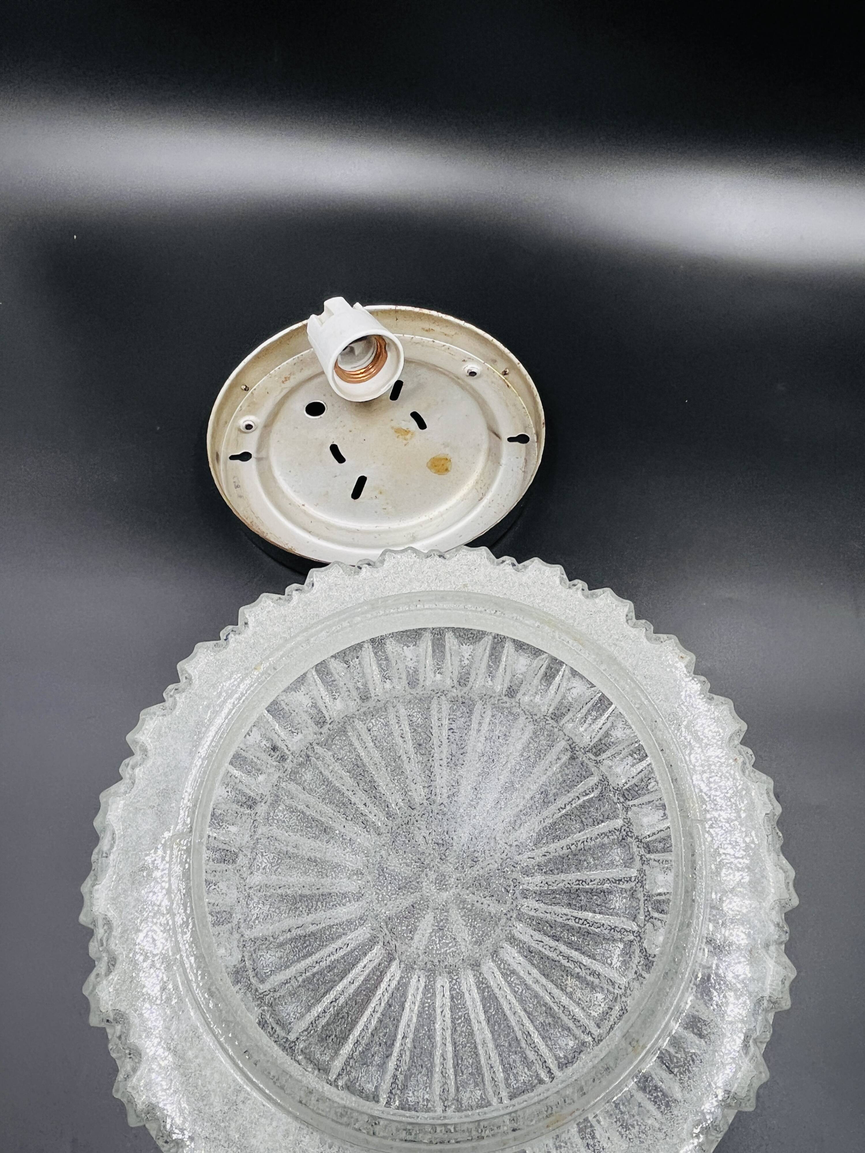 Plafonnier en verre relief sablé RZB