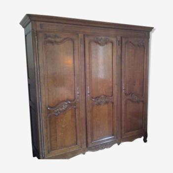 Armoire style Louis XV en chêne massif datant de 1978