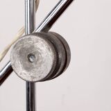 Articulated desk lamp in chrome metal by André Lavigne for Aluminor 1960.