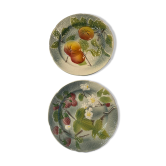 2 assiettes à dessert en barbotine