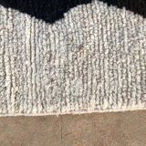 Handmade pure wool rug, size 200 x 300 cm.