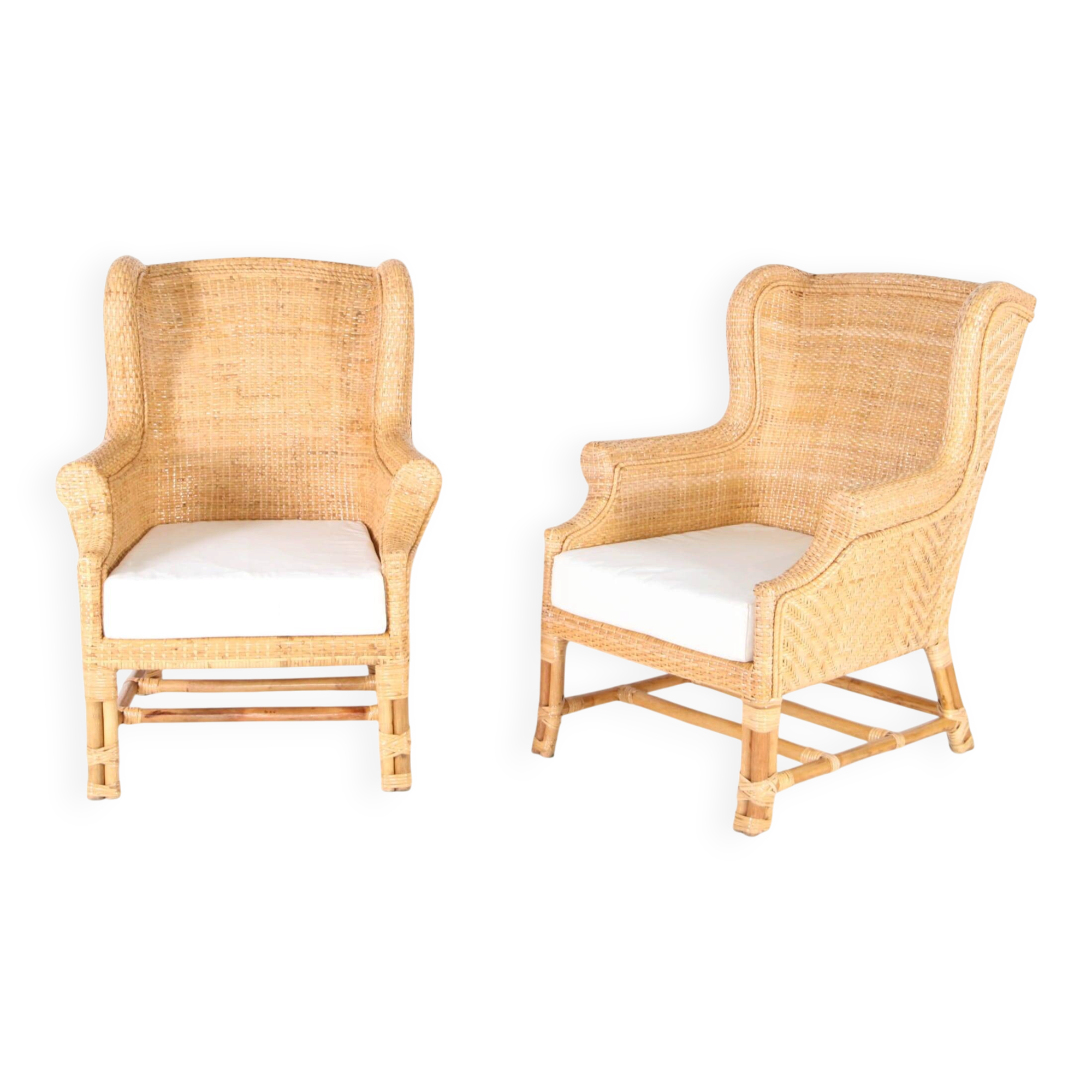 Paire de fauteuils club en rotin