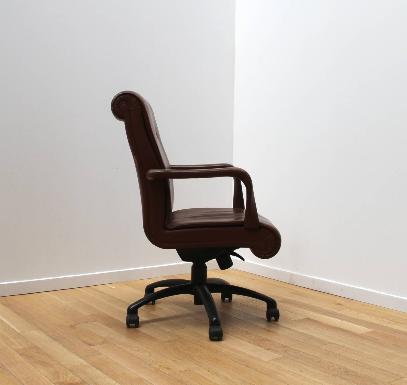 Fauteuil de direction vintage, Poltrona Frau