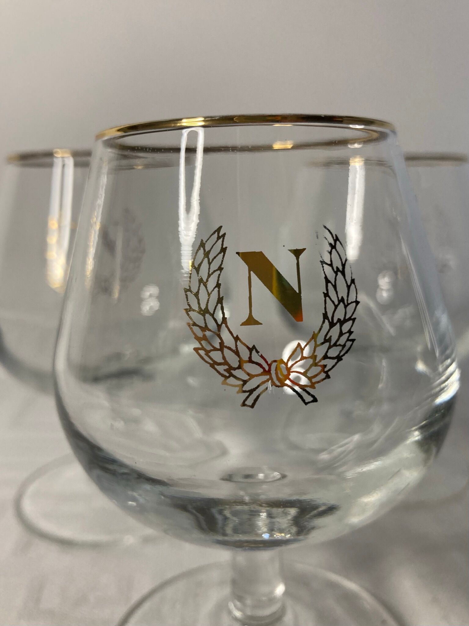 Série de quatre verres à cognac fine Napoléon