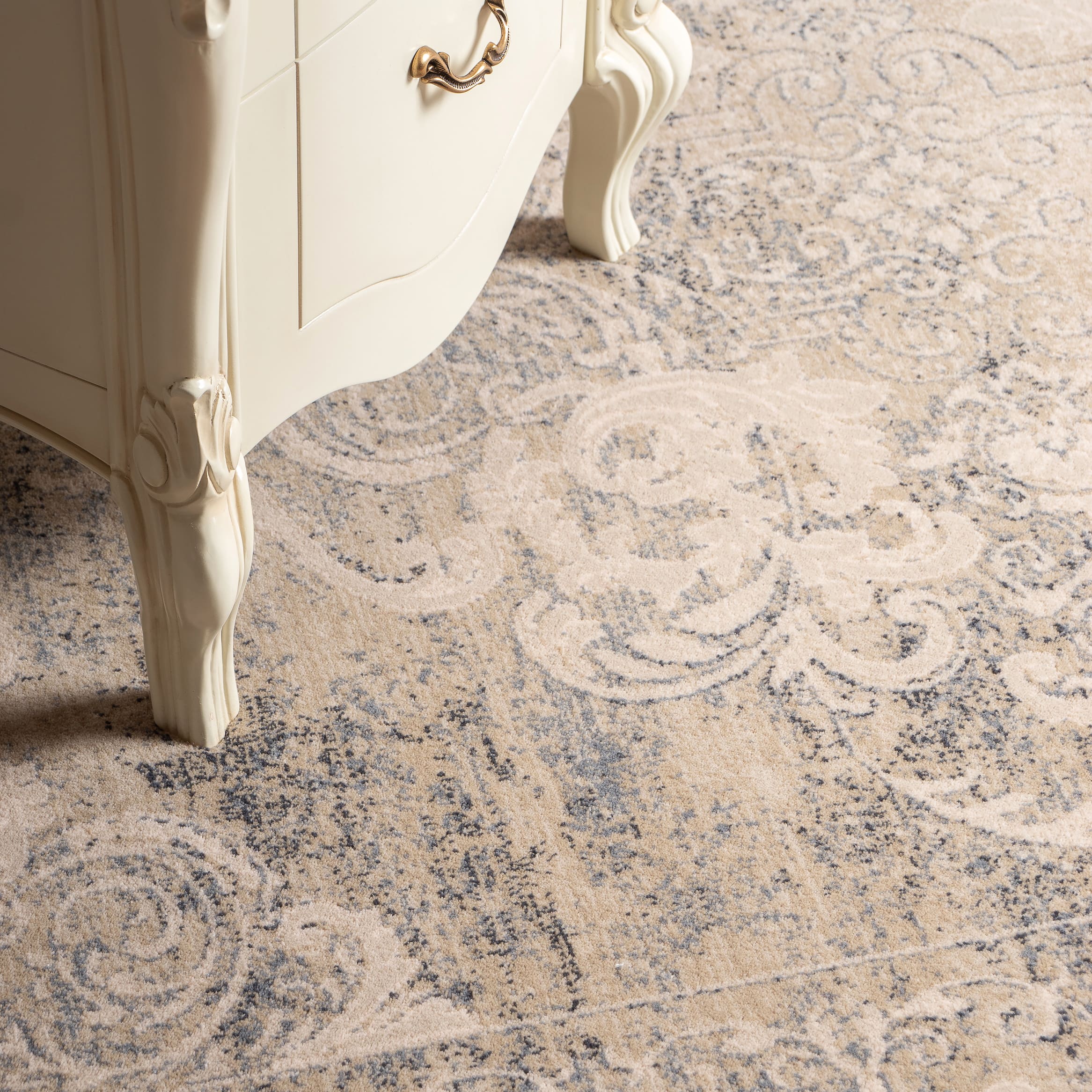 Vintage-style beige oriental Persian rug 120x170 cm