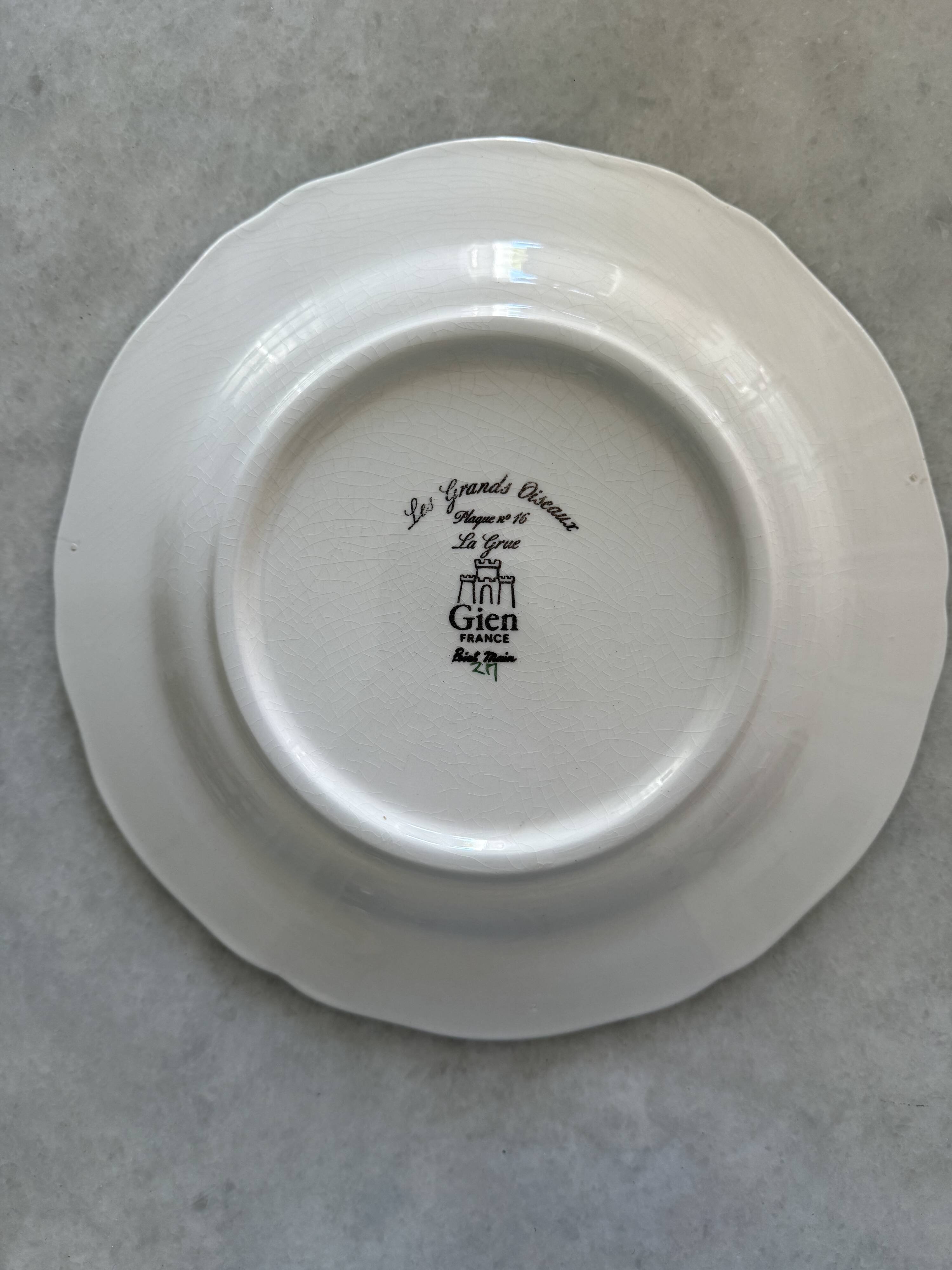 Service de table assiettes et plats Gien modèle grands oiseaux
