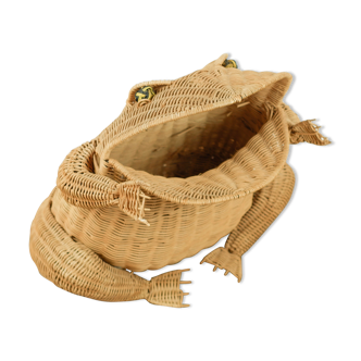 Porte revues by Olivier Cajan in wicker