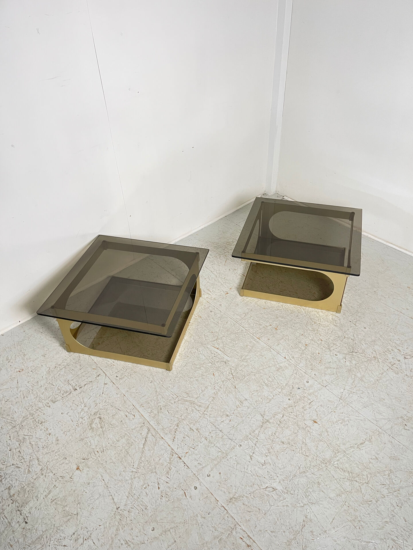 Paire de tables Pierre Vandel 1970