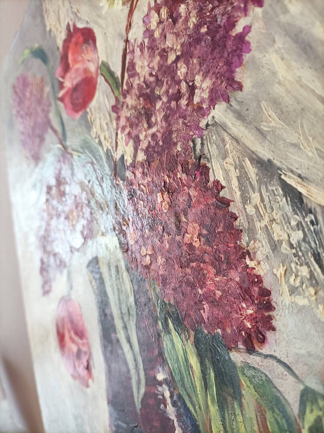 Vintage painting of a bouquet of lilac flowers