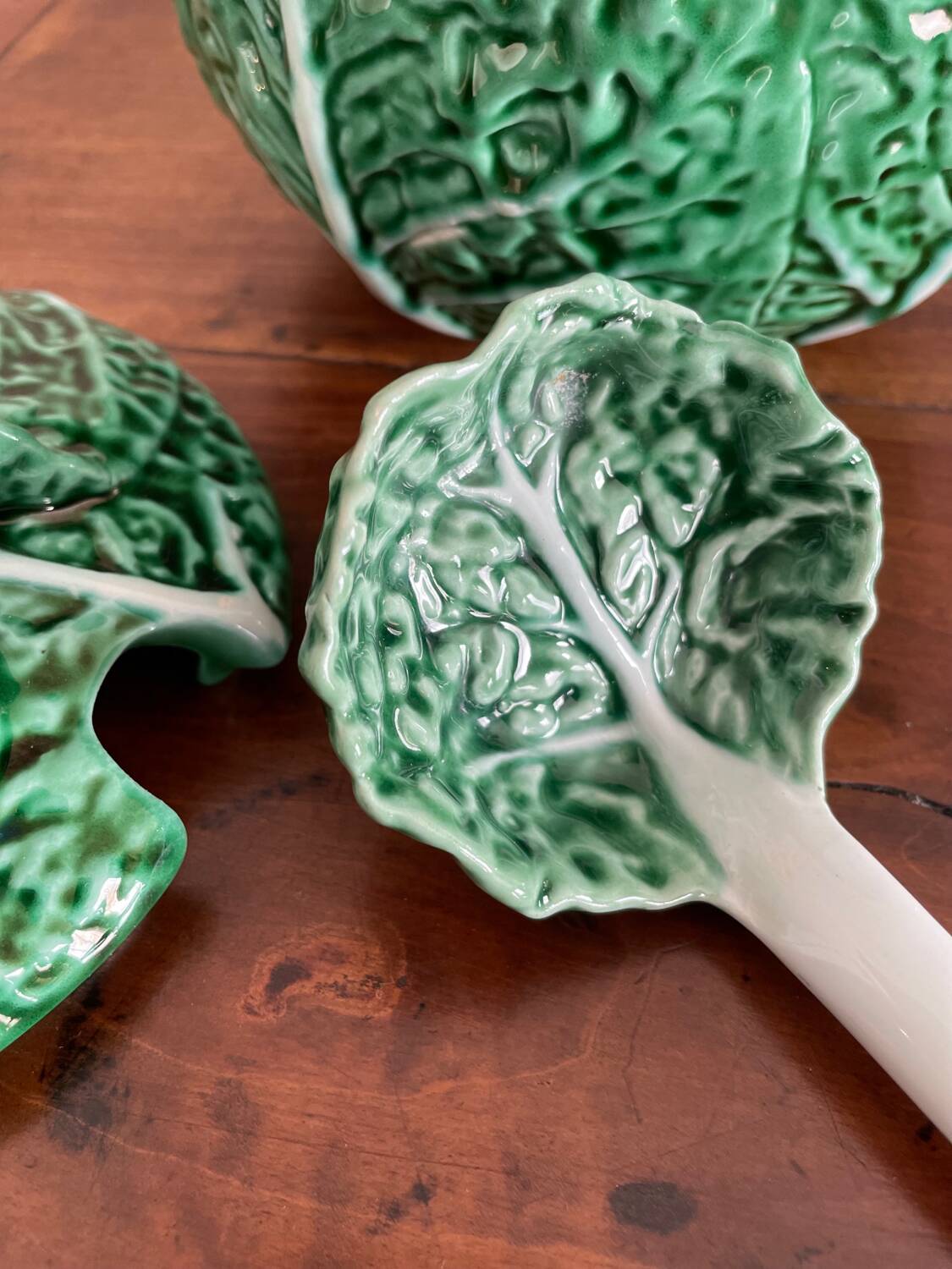 Tureen slush green cabbage with its spoon