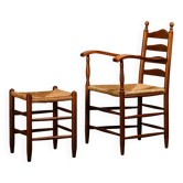 Fauteuil et tabouret rustiques en chêne teinté et jonc, France années 1950