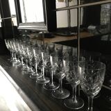 Glasses with carved crystal wine, star and leaf patterns