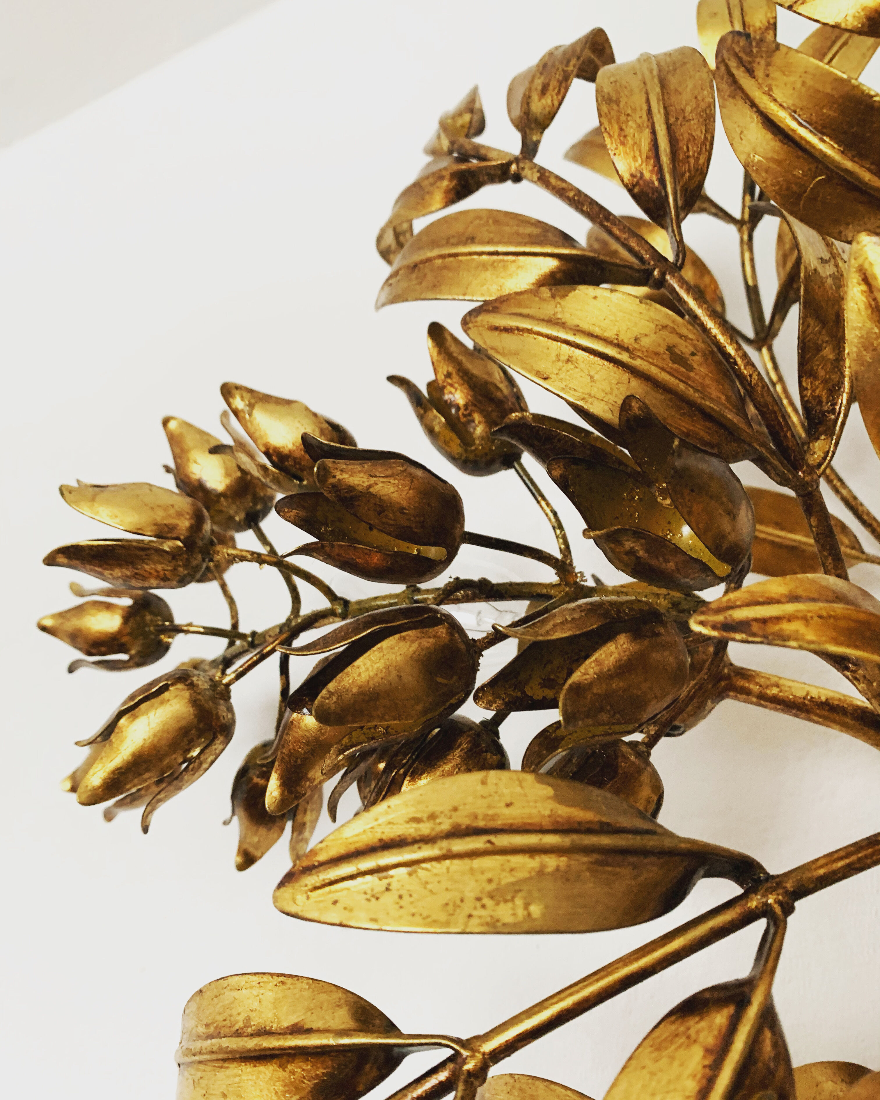 Gilded Italian Hollywood Regency metal wall lamp or flush light by Hans Kögl