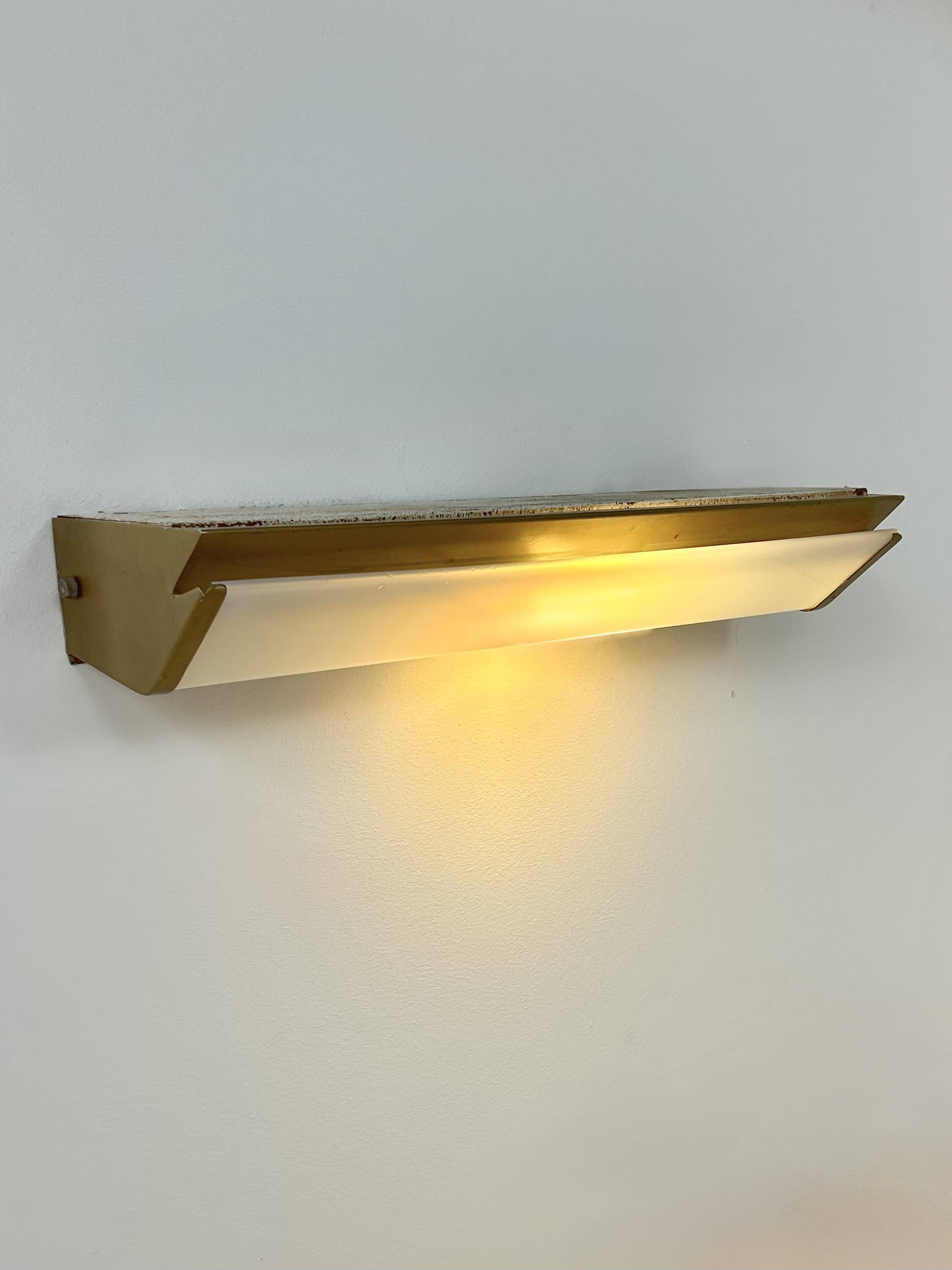 Vintage XL wall light, matte gold metal and perspex, France, 1960.
