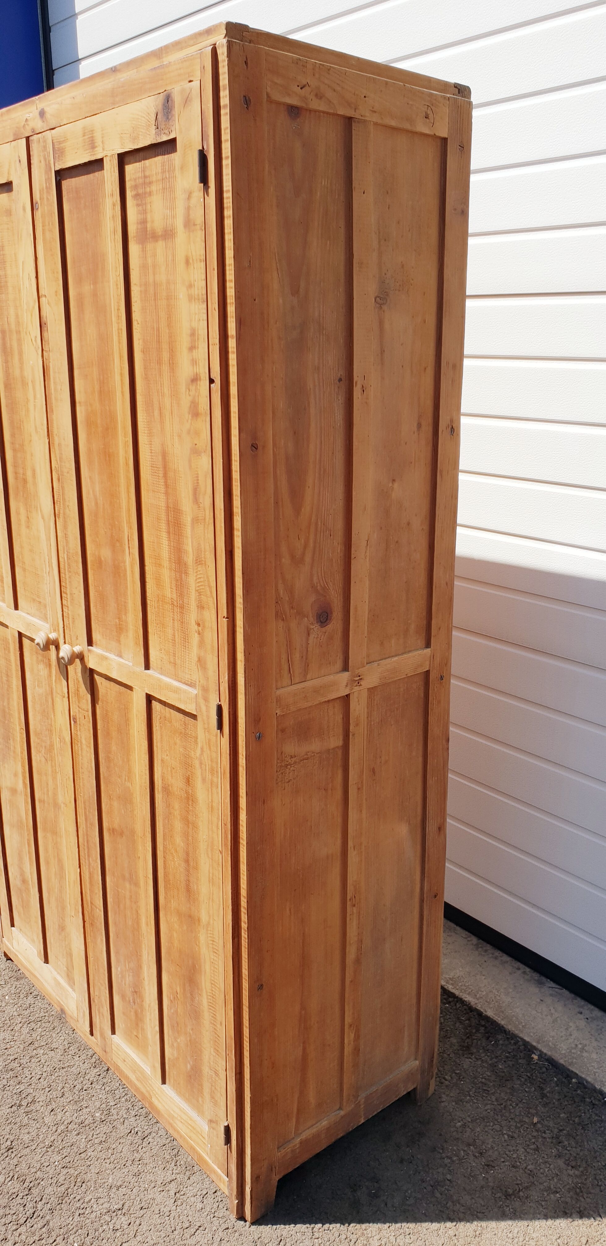 Armoire Parisienne vintage