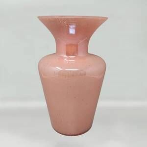 Vase antique rose soufflé en verre de Murano des années 1970 par Maestro del Vetro