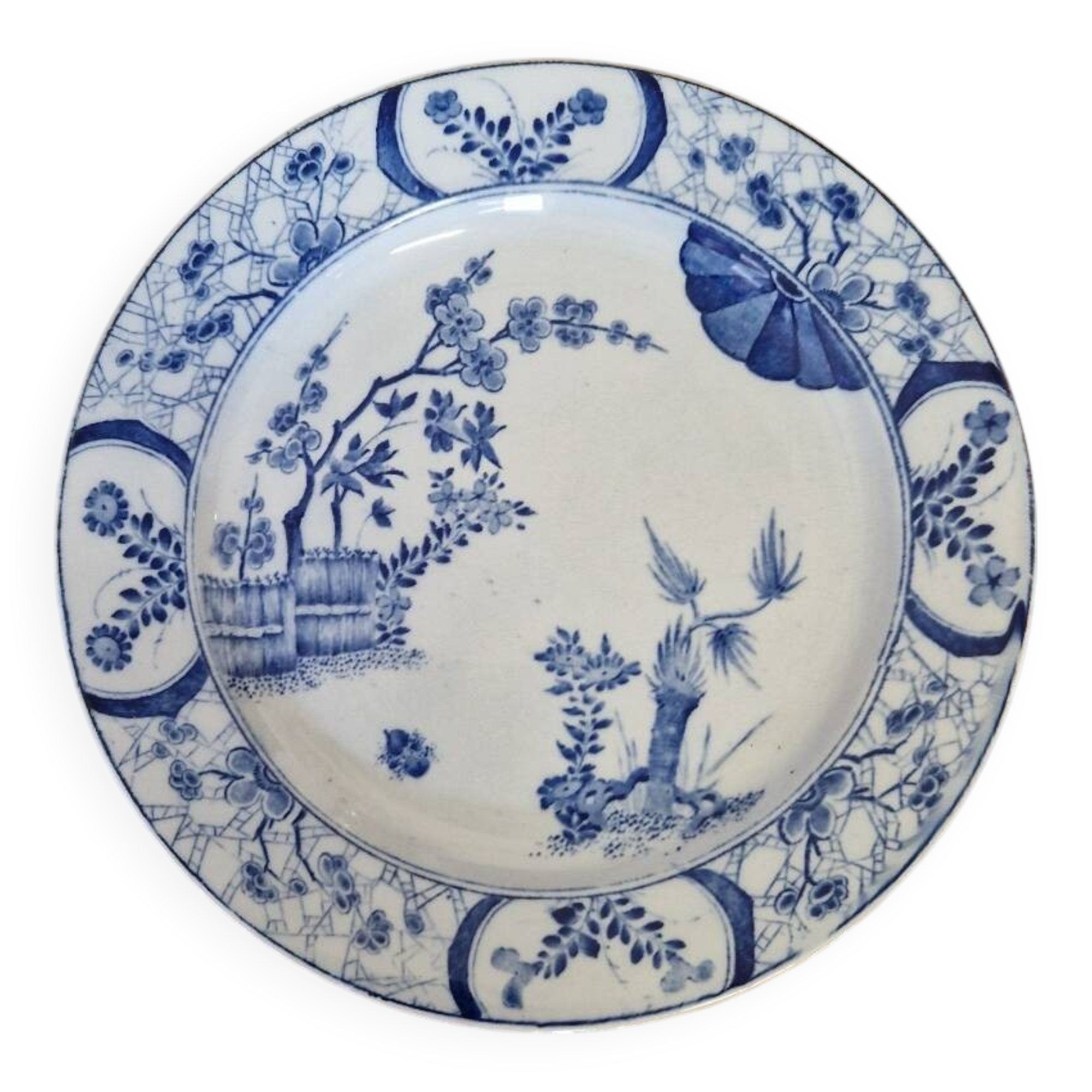 Plate Creil Montereau B & cie