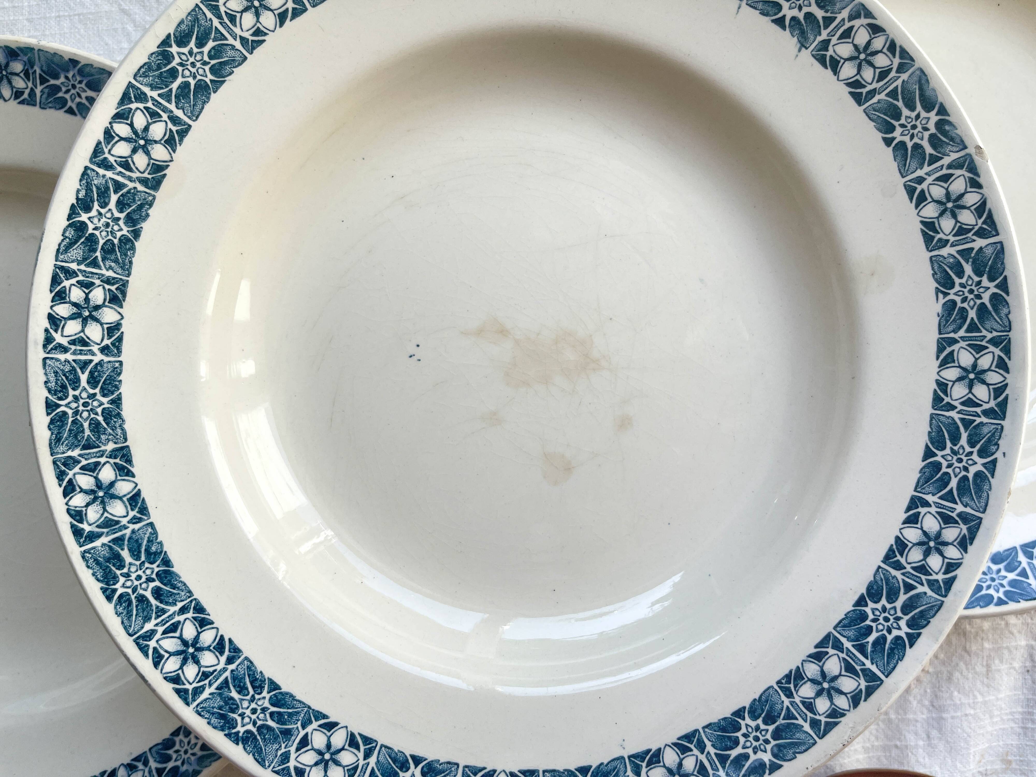 6 assiettes creuses terre de fer bleu longchamp modèle « rené »