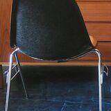 Chaise en fibre de verre et hopsack par Charles et Ray Eames pour Hermann Miller, 1970