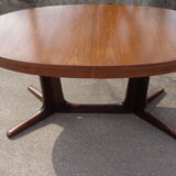 Oval Baumann table