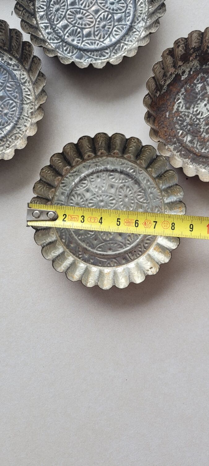 Tin tartlet mold