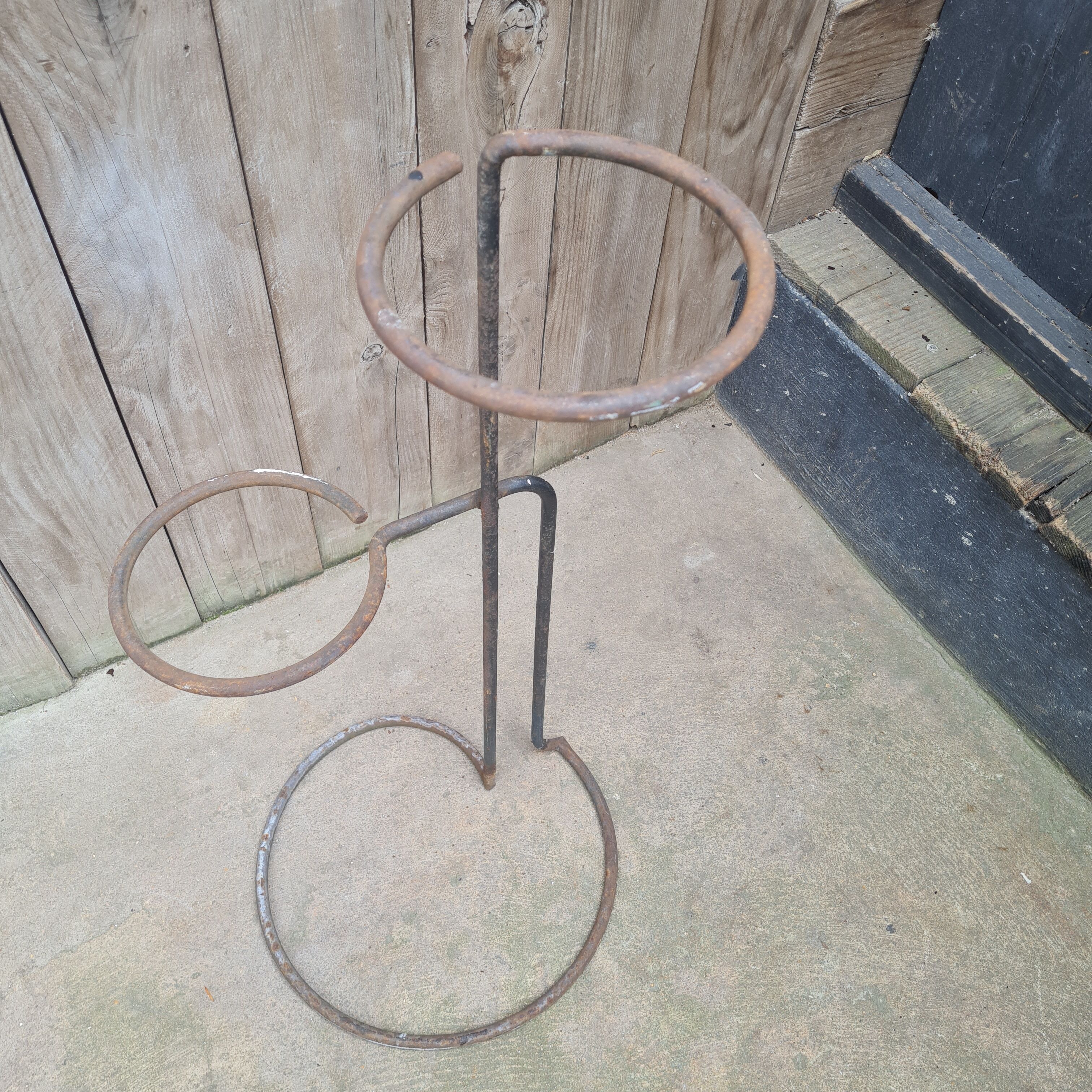 Plant holder mategot