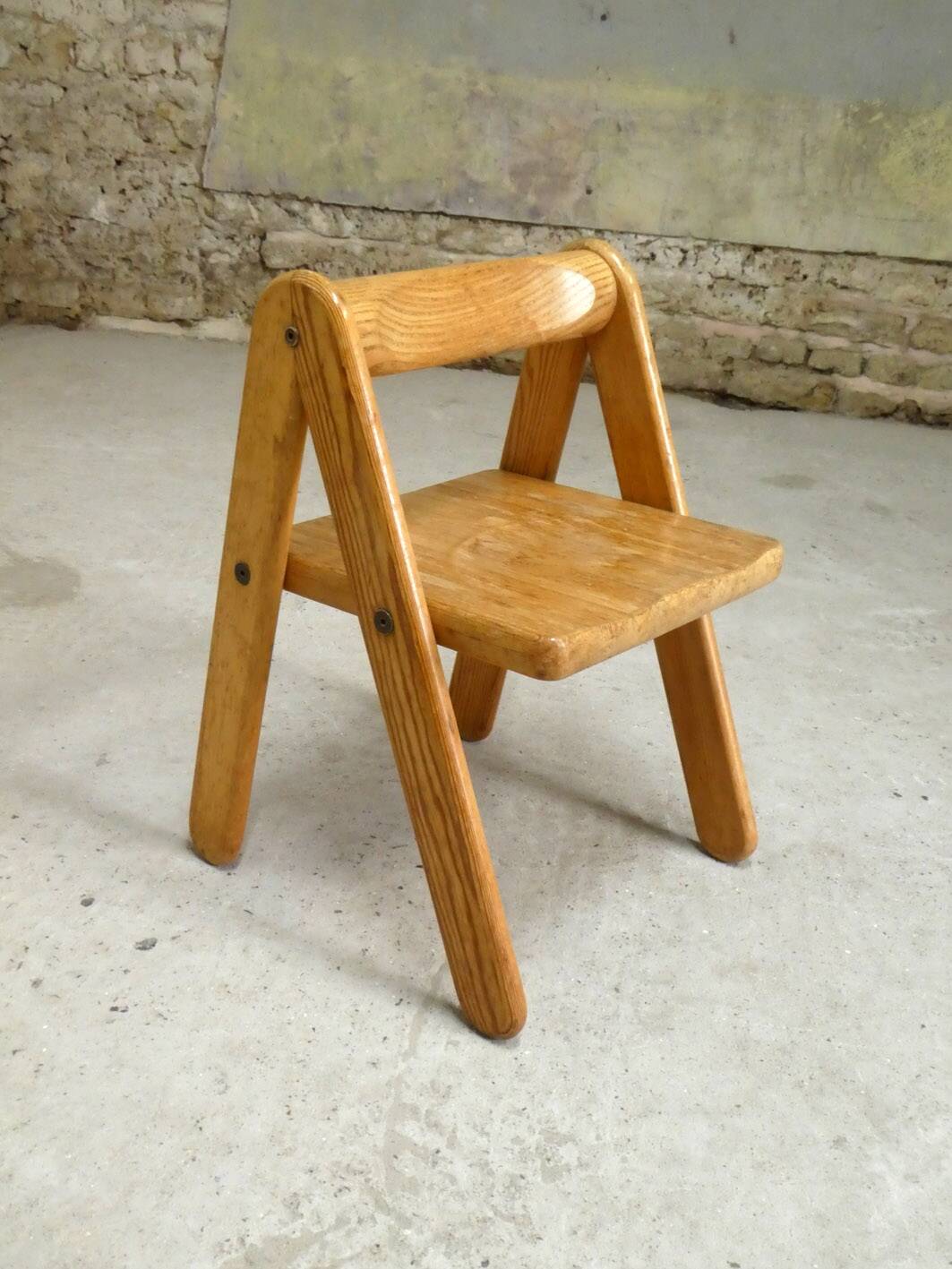 Pierre Grosjean's pine children's chair, Belgium, 1970