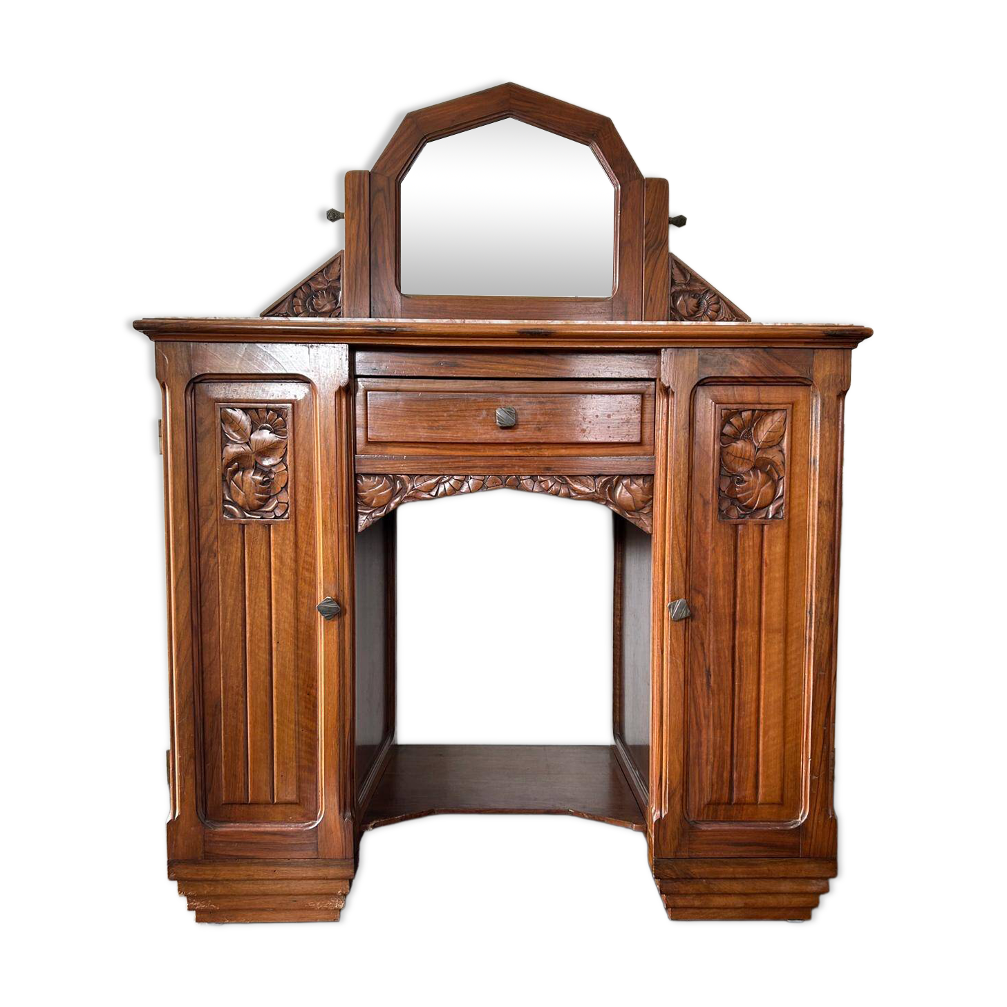 Art Deco hairdresser