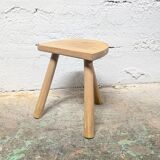 Tripod cowherd stool