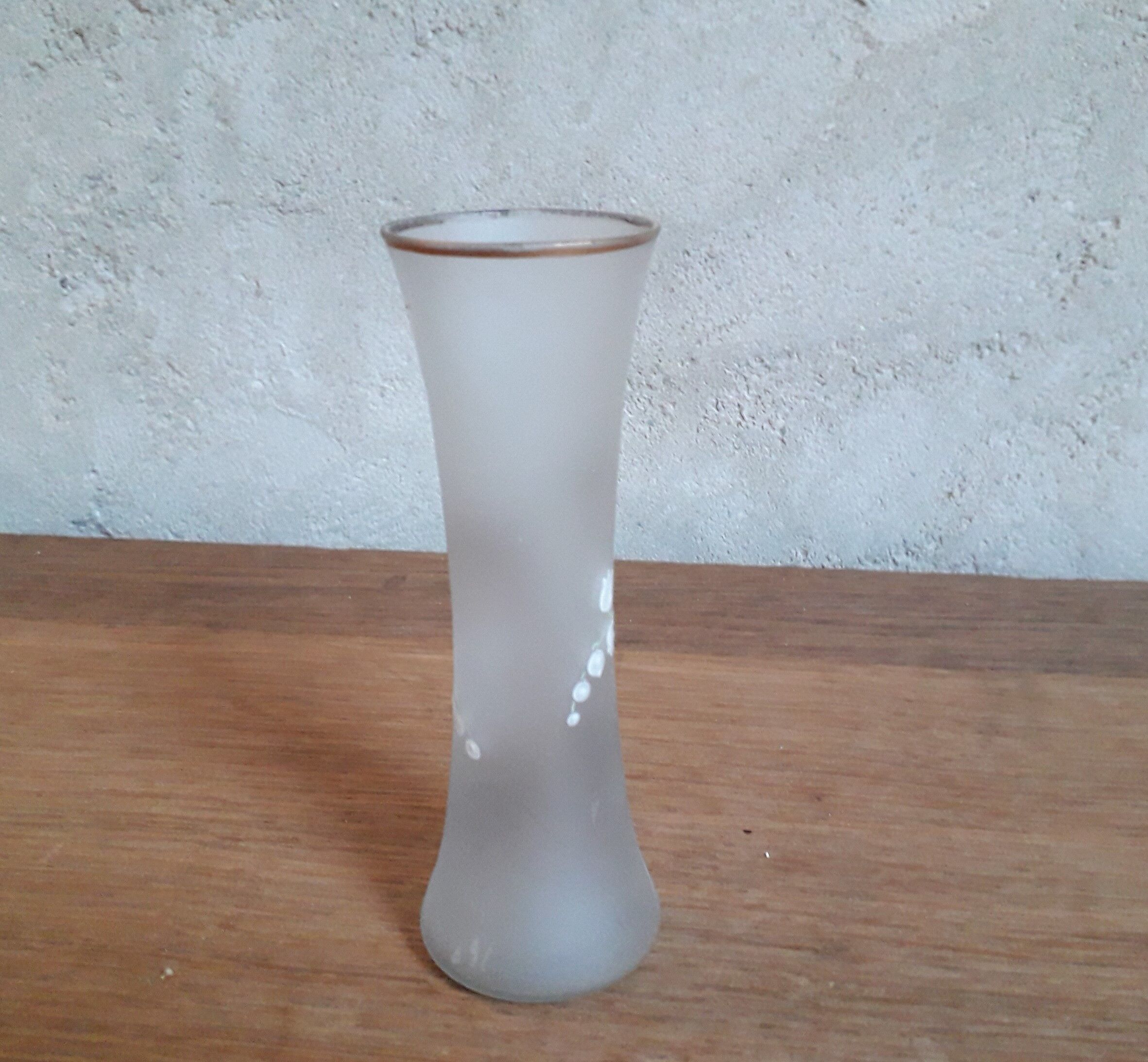 White glass vase enamelled thrush decoration