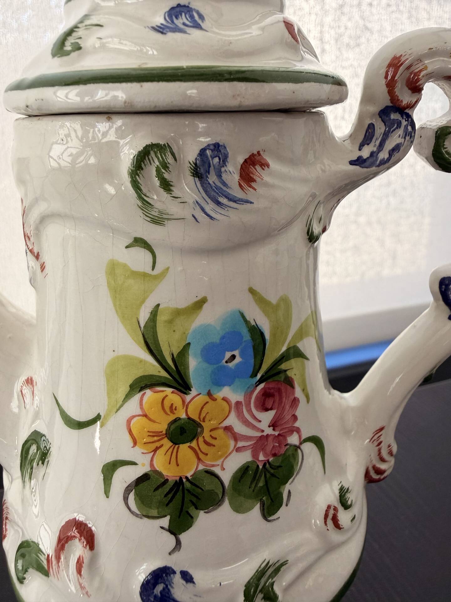 Ceramic teapot
