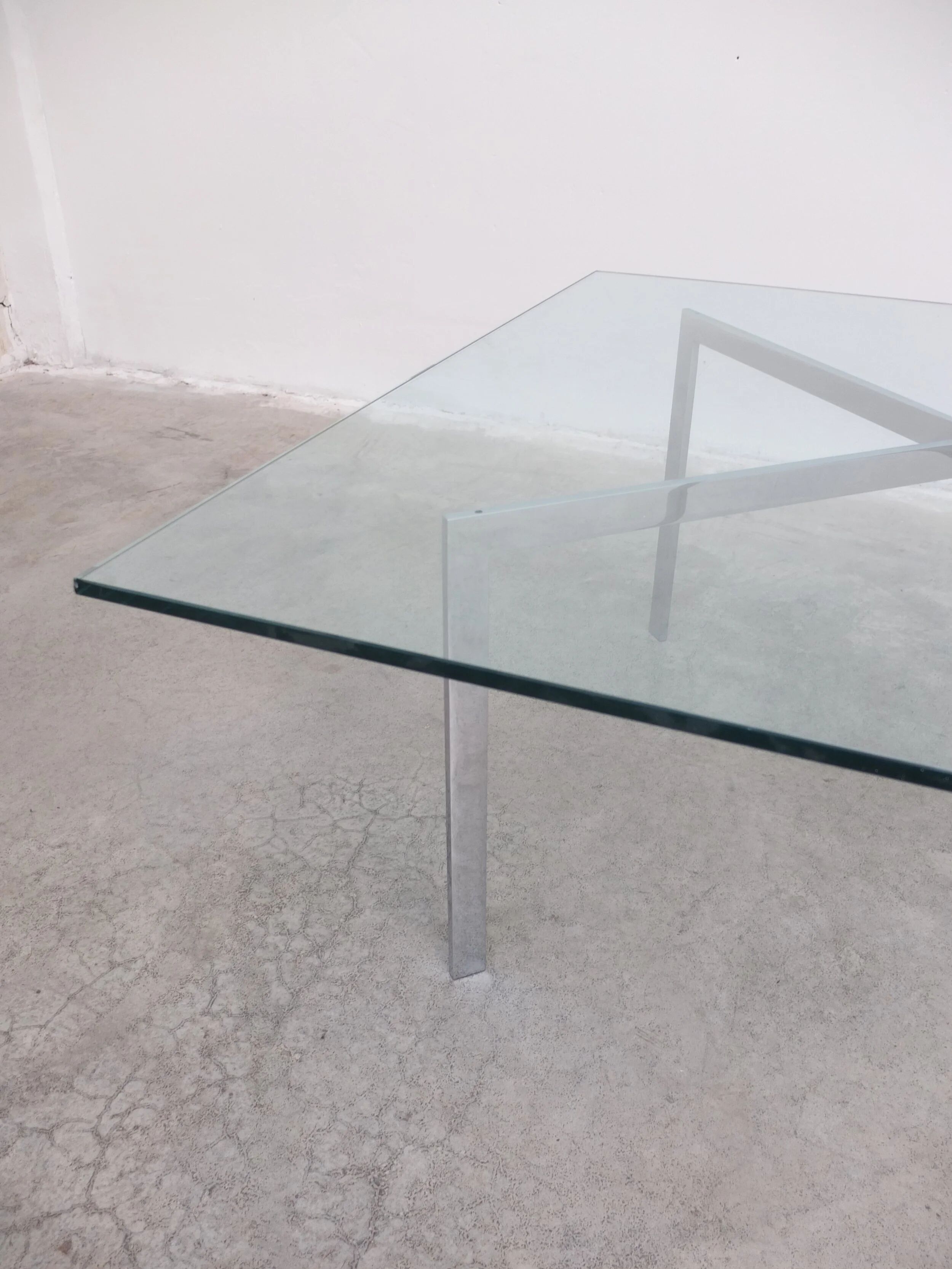 Glass 'Barcelona' coffee table by Mies Van Der Rohe for Knoll, 1929