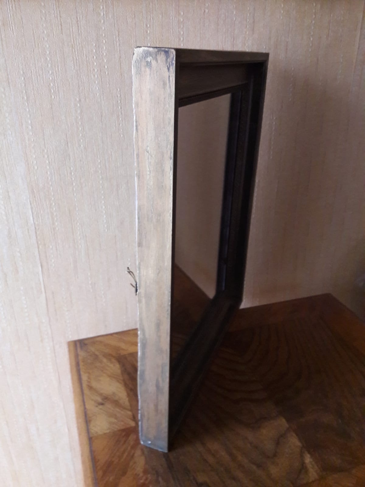 Gold wood mirror 34x42cm