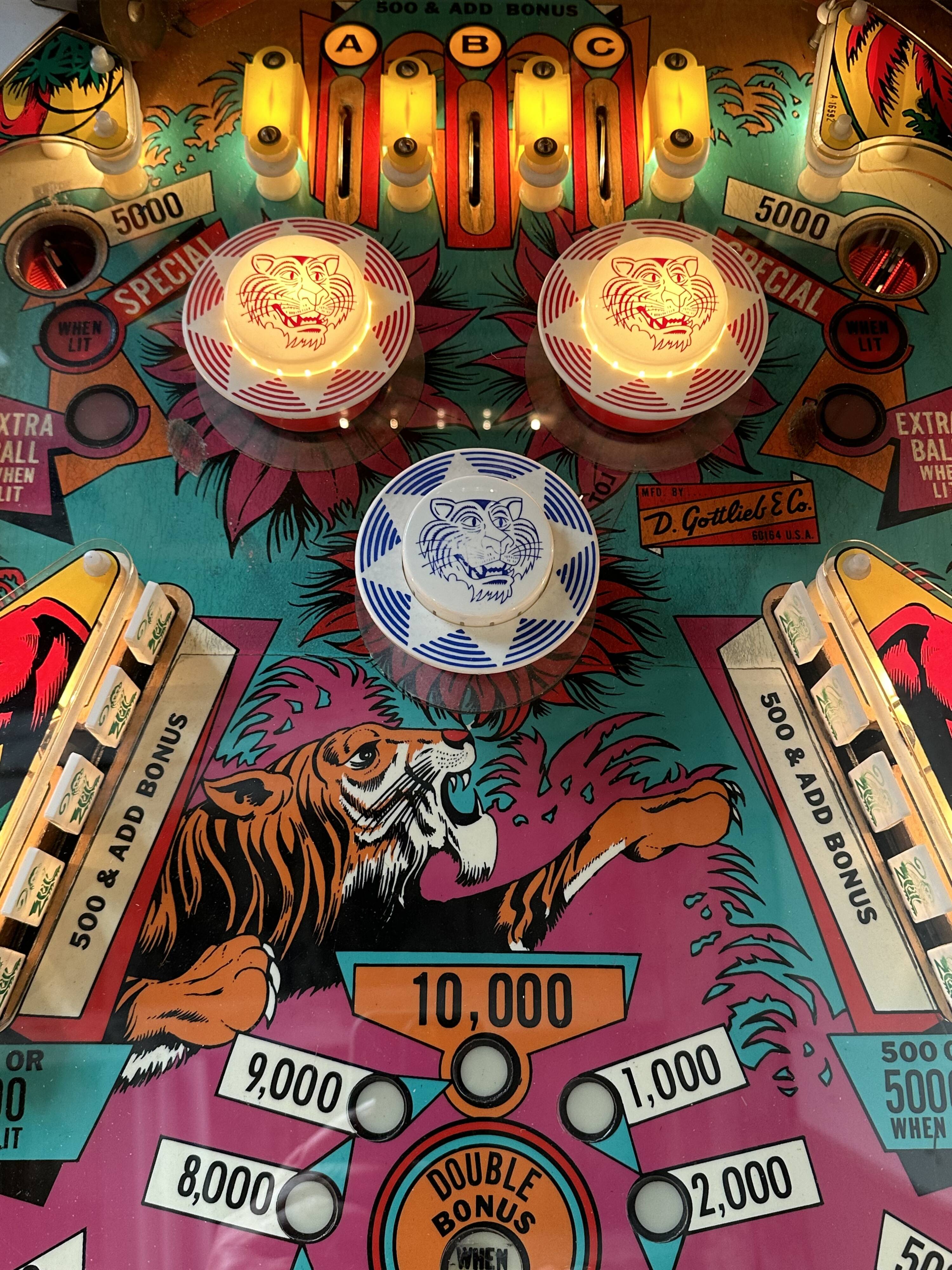 Pinball machine Jungle Queen Gottlieb USA 1977