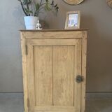 Vintage jam jar from the 50s in raw wood