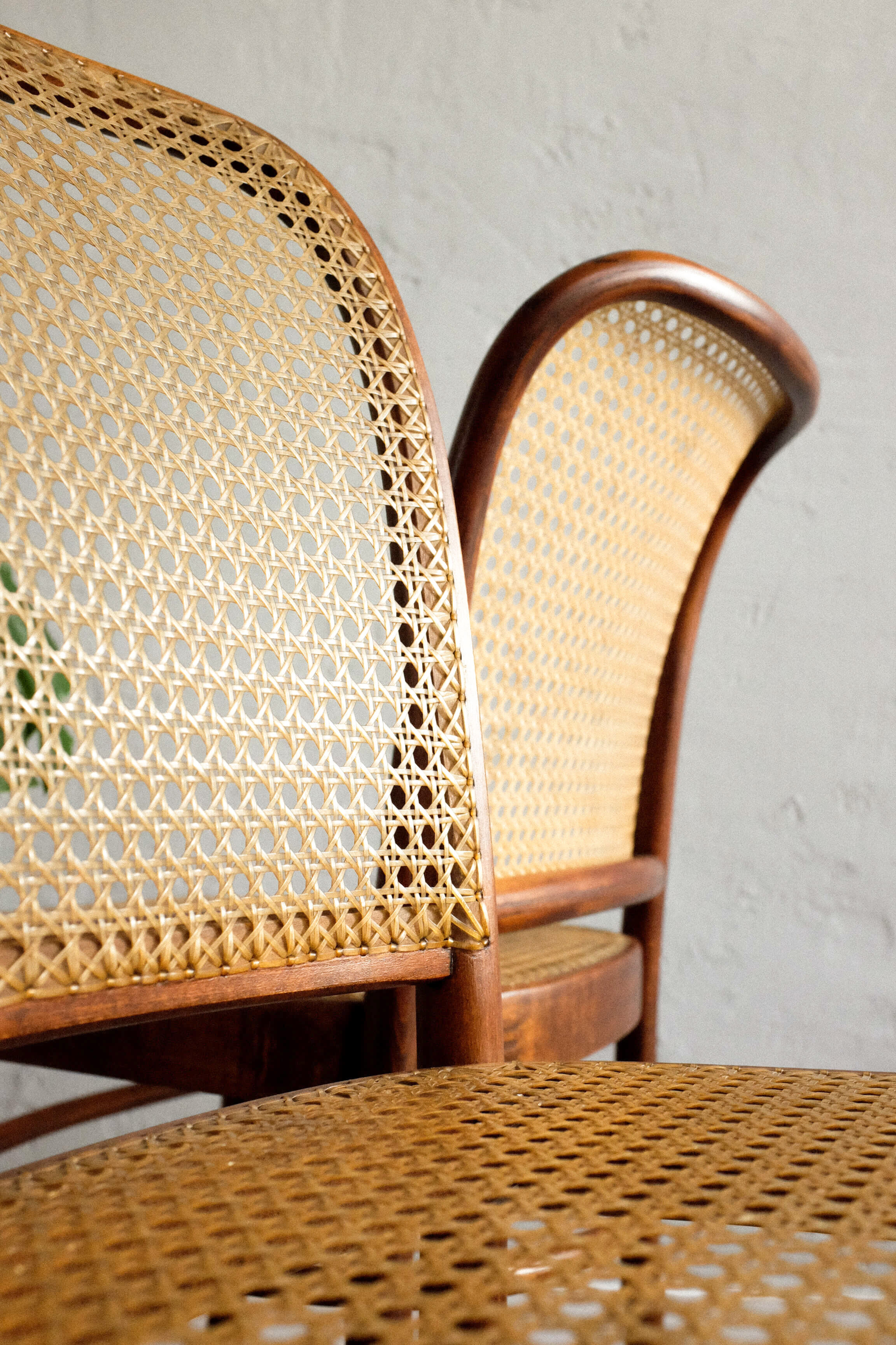 Ensemble de 2 chaises par Josef Hoffmann pour TON, modèle 811, années 1970