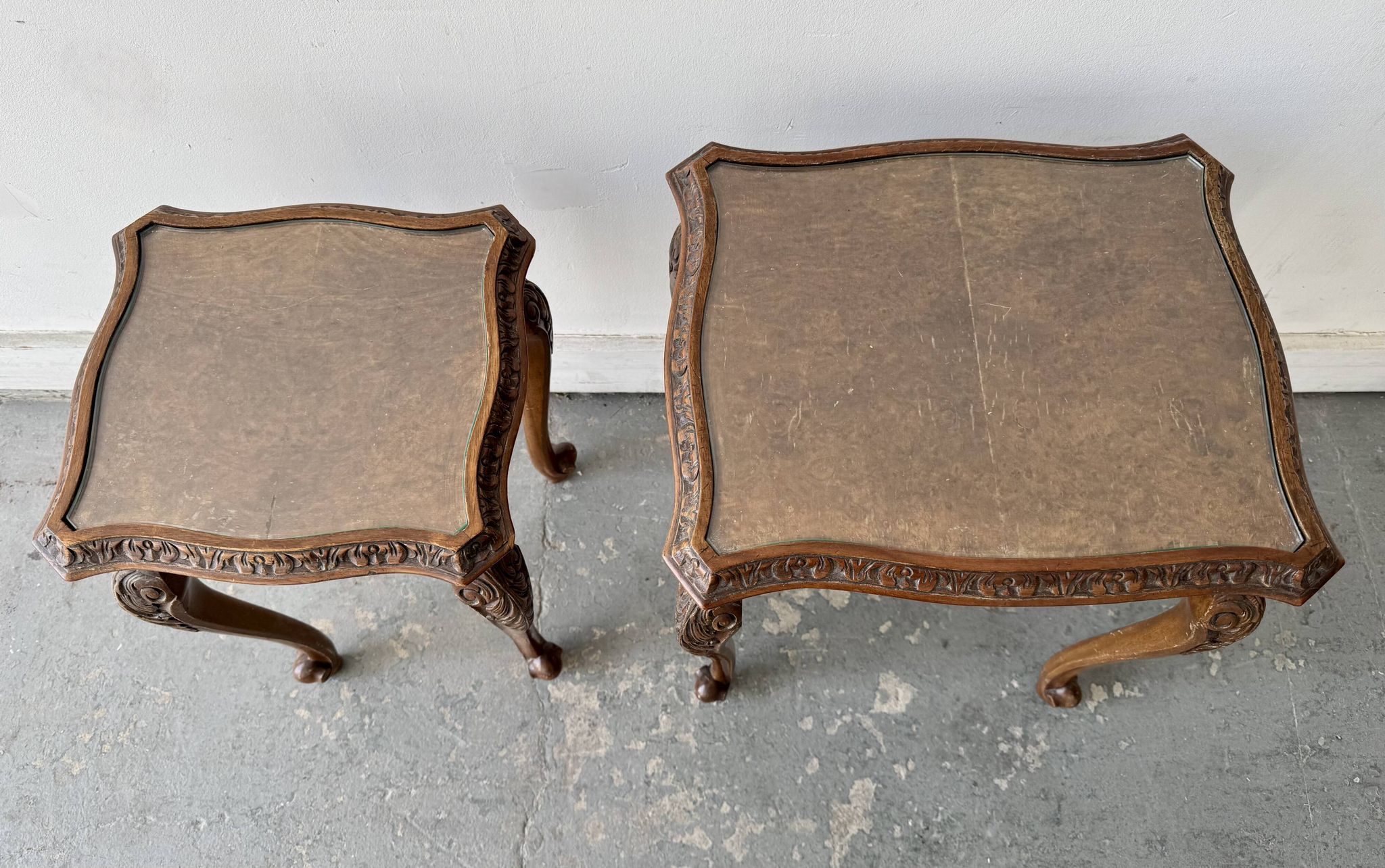 Pair of Vintage Wooden Nesting Tables with Glass Tops & Cabriole Legs