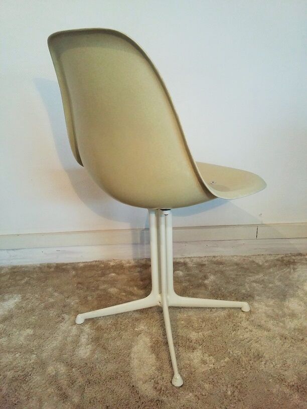 Set of 4 chairs the Fonda - Eames - Herman Miller