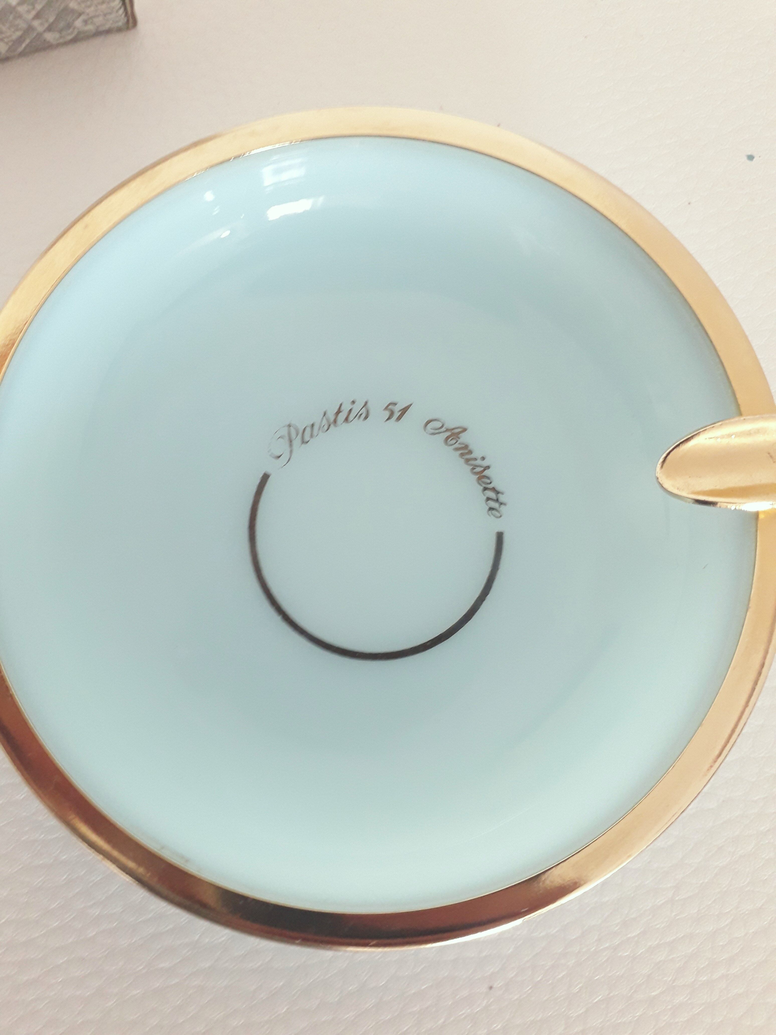 Vintage ashtray - pastis 51 - pastel blue opaline - 1970