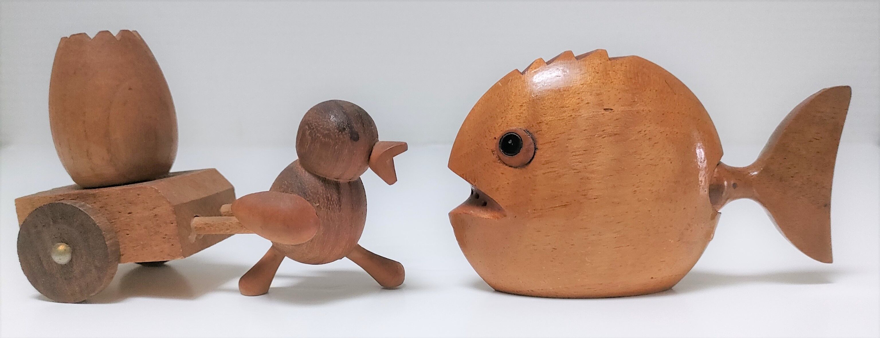 Two door peaks aperitif zoomorphic fish bird solid wood vintage design