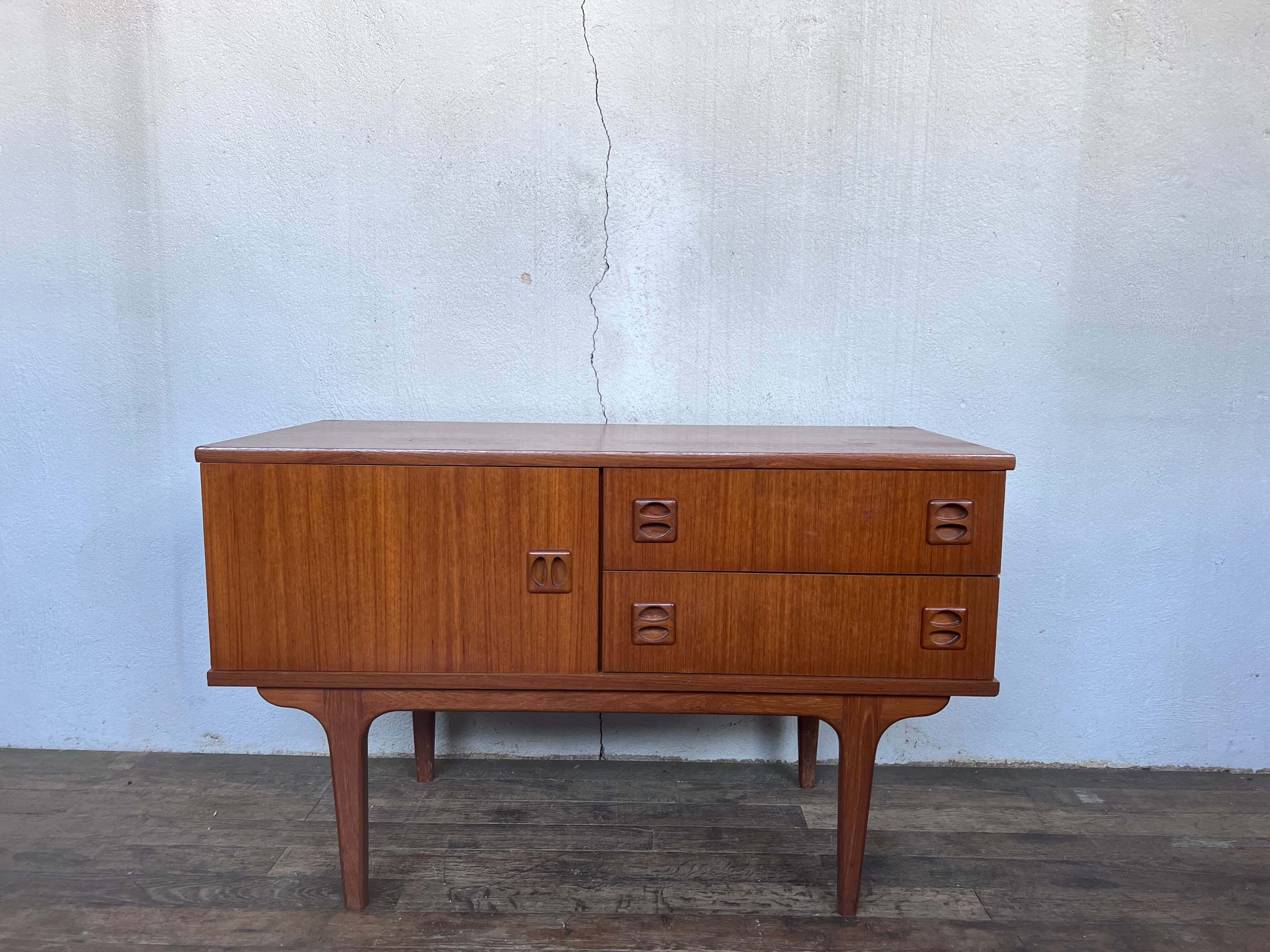 Scandinavian enfilade, teak tv stand design 1960 vintage