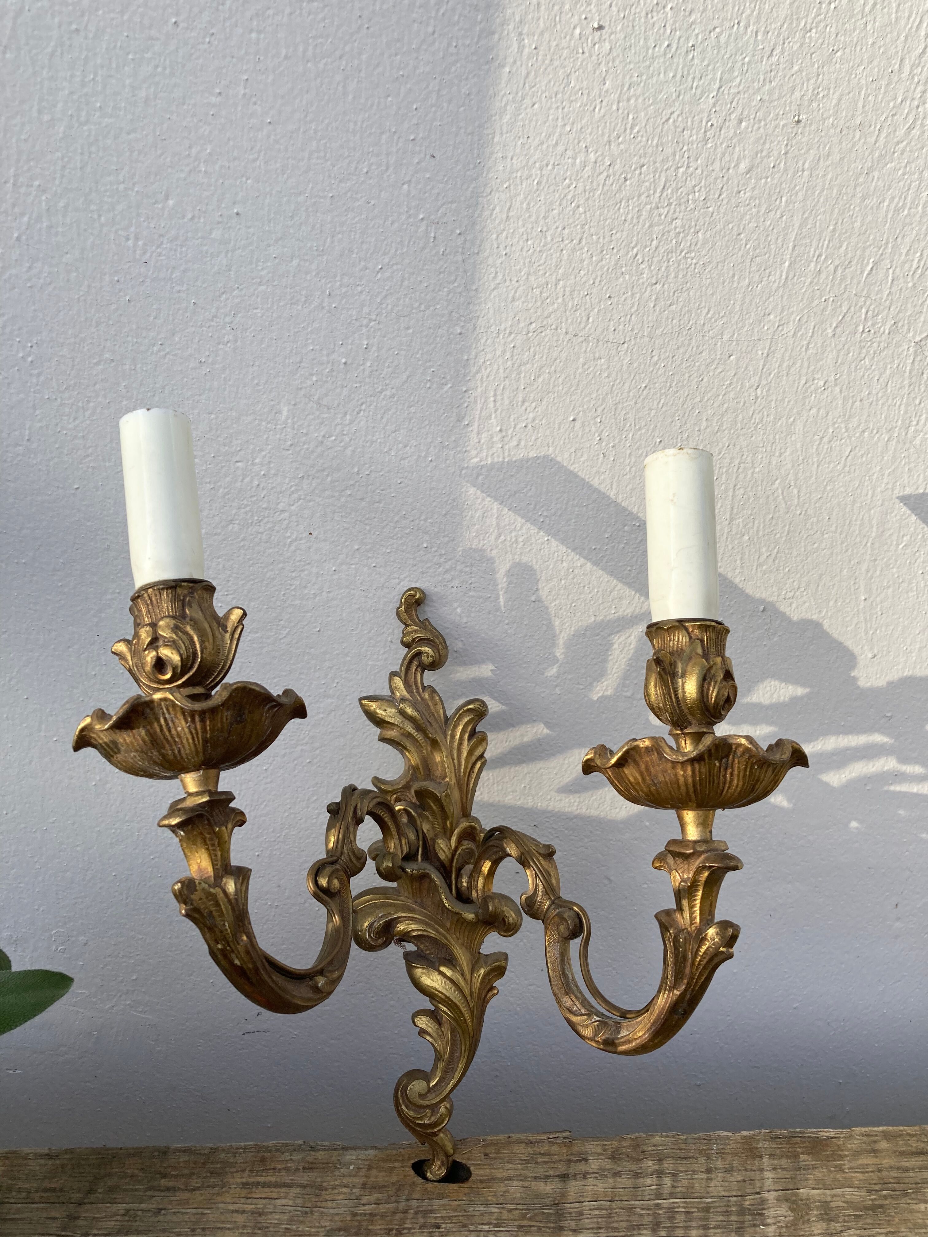 Wall lamp in gilded bronze style Louis XV rocaille with 2 branches