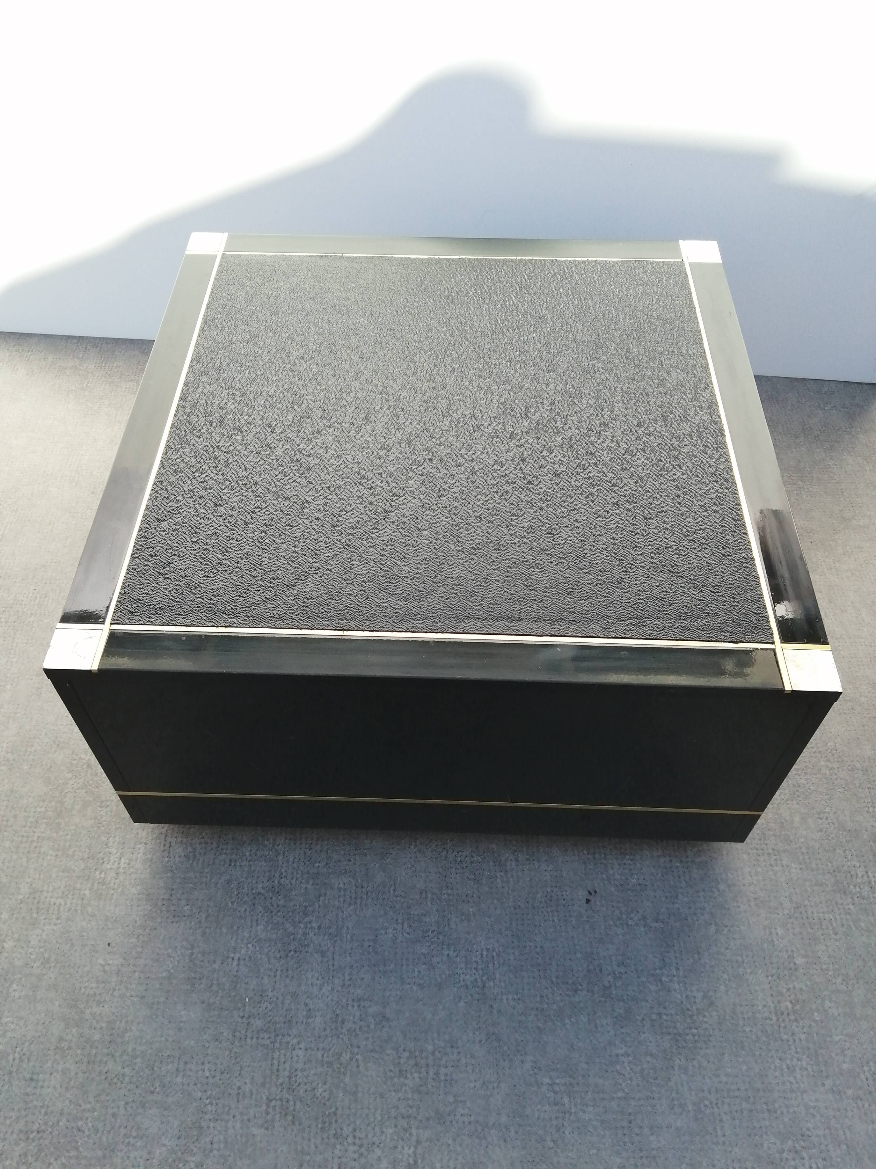 Designer coffee table in black lacquered wood and vintage brass