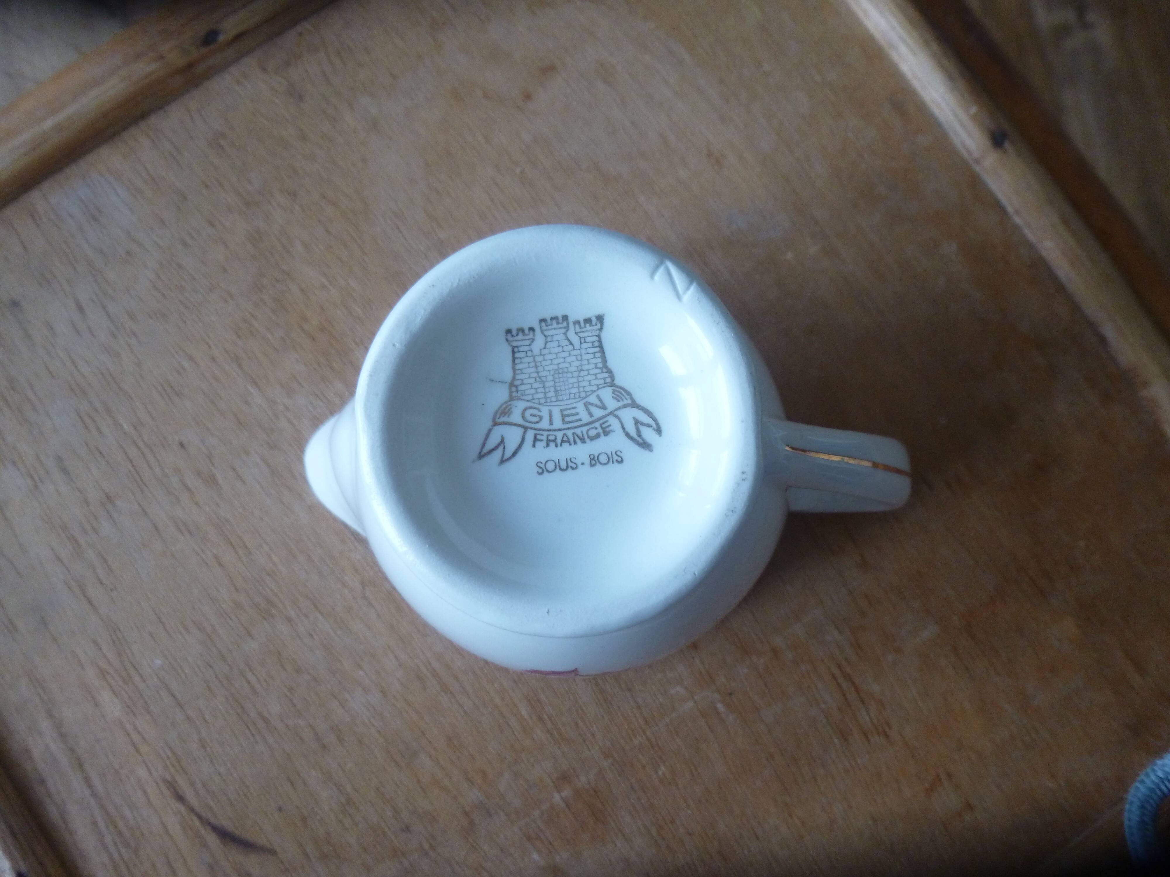 New milk jug Faience from Gien model Underwood